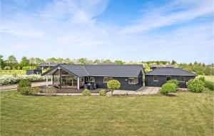 3 Bedroom Stunning Home In Ejstrupholm