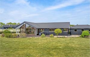 3 Bedroom Stunning Home In Ejstrupholm