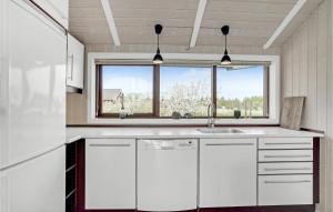 3 Bedroom Stunning Home In Ejstrupholm