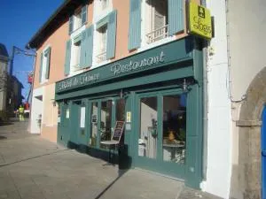 罗杰斯法国酒店 - Pressignac