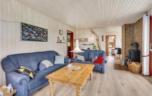 Stunning Home In Hejls