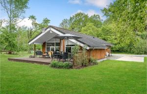 4 Bedroom Cozy Home In Hadsund