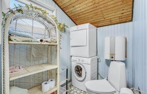 2 Bedroom Lovely Home In Vejers Strand