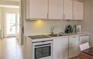 1 Bedroom Amazing Apartment In Gudhjem