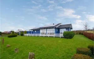 Nice Home In Rønde With House Sea View - Følle