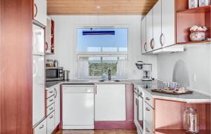 Nice Home In Rønde With House Sea View