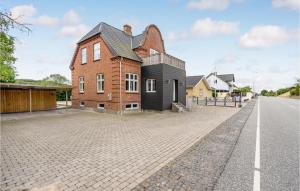 Six-Bedroom Holiday Home In Bagenkop