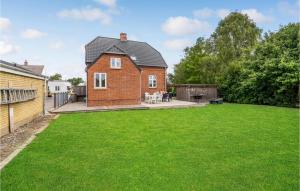 Six-Bedroom Holiday Home In Bagenkop