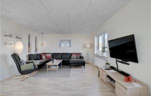 Stunning Home In Thyborøn With Wifi