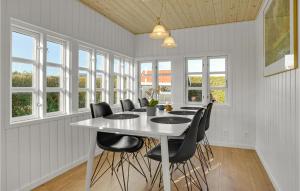 Amazing Home In Juelsminde With Wifi