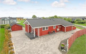 3 Bedroom Awesome Home In Juelsminde
