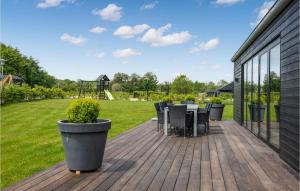 Lovely Home In Toftlund With Wifi