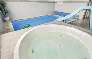 Gorgeous Home In Bogense With Wifi