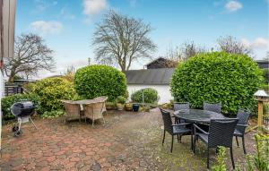Lovely Home In Børkop With Kitchen