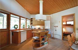 Four-Bedroom Holiday Home In Sjallands Odde
