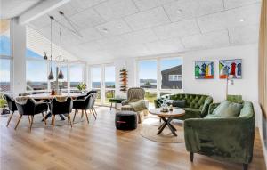 Beautiful Home In Hejls With Wifi