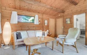 Three-Bedroom Holiday Home In Vaggerlose