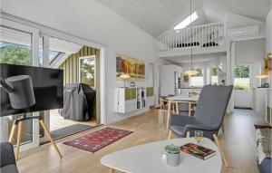 3 Bedroom Beautiful Home In Hejls