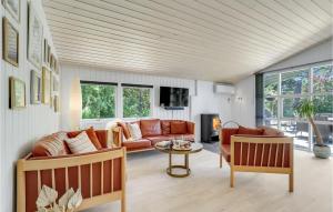 3 Bedroom Cozy Home In Skjern