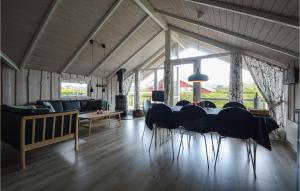 Four-Bedroom Holiday Home In Hejls