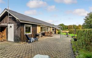Lovely Home In Roslev With Wifi