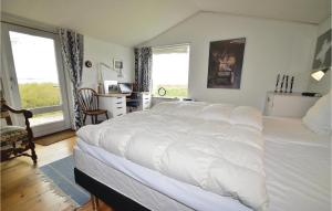 3 Bedroom Beautiful Home In Bogø By