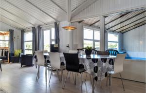 Nice Home In Hvide Sande With Sauna