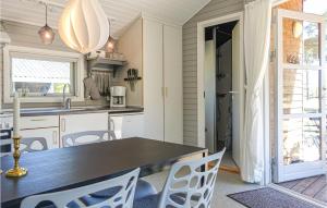 Nice Home In Nexø With Wifi