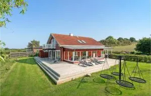Beautiful Home In Christiansfeld - Bjerndrup