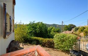 Appartements Stunning Apartment In Porticcio With House A Mountain View : photos des chambres