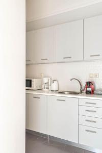 Apt w View of OlympusZeusTemple4BEDR-3BATH-2KITC