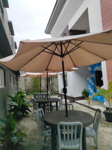 JPrime Travellers Lodge