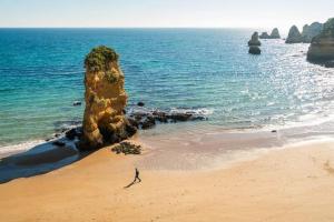 Maray Apartment near Porto de Mós and Praia Dona Ana