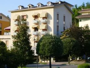 Albergo Marenghi - Varano Marchesi