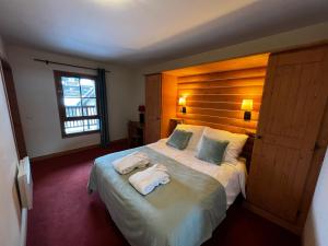 Arc 1950 - Auberge Jérôme - 4 à 6p - 1 chambre et 1 coin montagne séparé