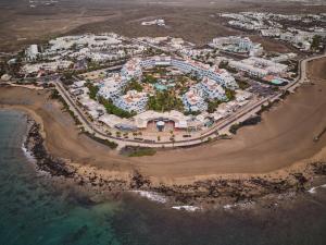 Calle Marte 2, Playa de los Pocillos, 35510 Puerto del Carmen - Tías, Lanzarote, Spain.