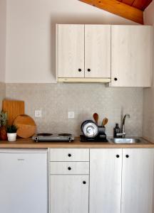 Cozy Flat at Regina Apartments