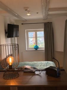 Double Room french sized bed -  Schottentower room in Hotel Burg Abenberg