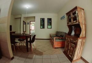 Partiu Praia SC- Piscina, Ar condicionado, wi-fi, duas quadras da praia e centrinho