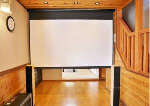 HARUNA SKY Panoramic view of Nasu,private space surrounded by fir trees,relaxing stone bath,watching movies on a 120inch big screen