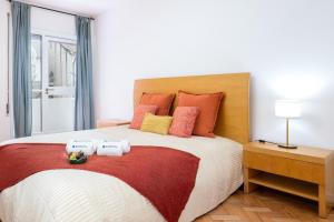 Host Wise - Spacious Fresh Flat w Terrace - Near Sea