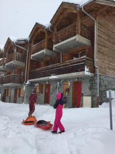 Chalets Chalet JL et DS , Pied des pistes, Valmeinier 1800, 10 pers. : Chalet