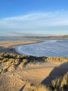 Appartements Le Pouget , Studio, Rez de Chaussee, Front de Mer WIFI : photos des chambres