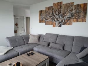 Moderne Ferienwohnung mit Balkon direkt an der Peene