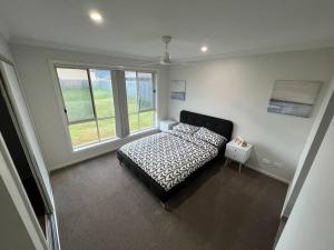 Beautiful 4 bdr house - Sandstone point, Bribie