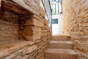 Maisons de vacances Maison nichee au coeur des vignes proche de Givry : Maison 2 Chambres