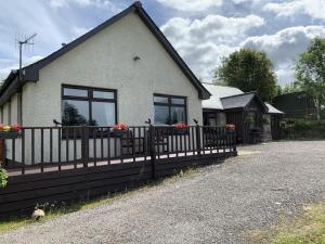 Snowberry Cottage No 2