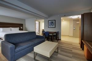 Holiday Inn Express Voorhees Mt. Laurel by IHG