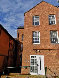1 Castle Yard