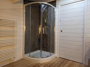 Maisons de vacances Gite authentique avec cheminee, terrasse et WiFi en Charente - FR-1-653-119 : photos des chambres